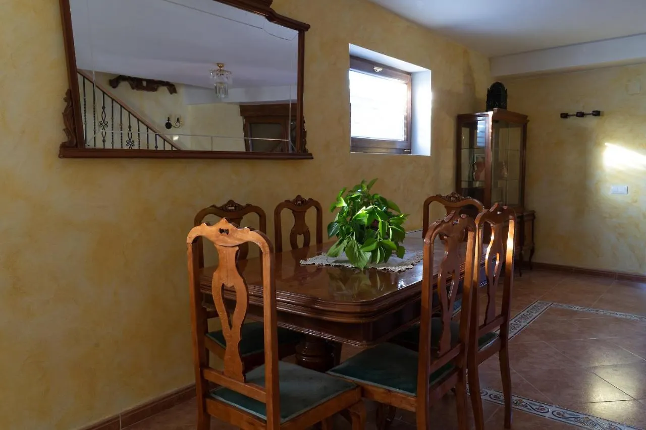 Alojamiento Rural Abuela Andrea Molinilla Vakantiehuis